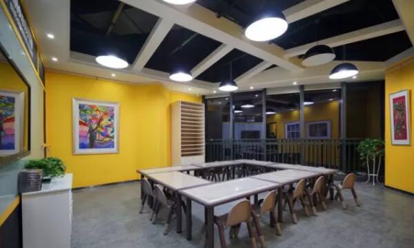 莫凡少兒美術(shù)基地南寧培訓(xùn)機(jī)構(gòu)設(shè)計(jì)裝修實(shí)例賞析