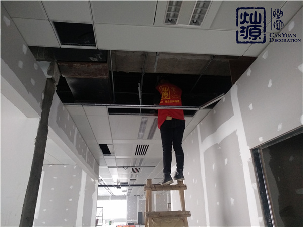 商業(yè)辦公室裝修施工現(xiàn)場(chǎng)圖 商業(yè)辦公室裝修施工現(xiàn)場(chǎng)圖