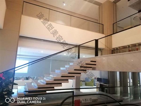 南寧美容院裝修實(shí)景圖—燦源裝飾 南寧美容院裝修實(shí)景圖—燦源裝飾