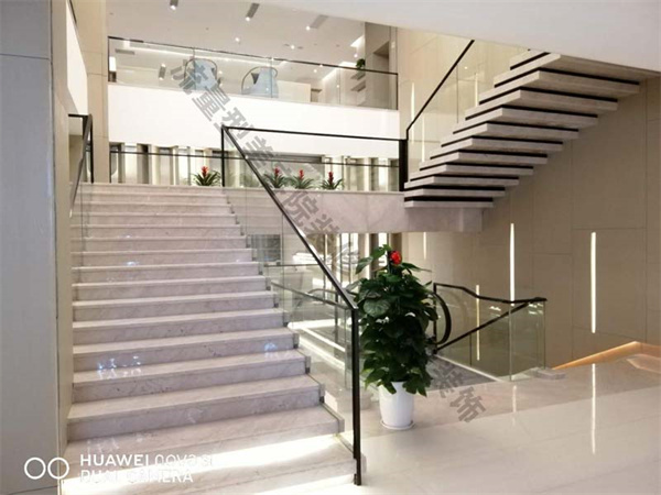 南寧美容院裝修實(shí)景圖—燦源裝飾 南寧美容院裝修實(shí)景圖—燦源裝飾